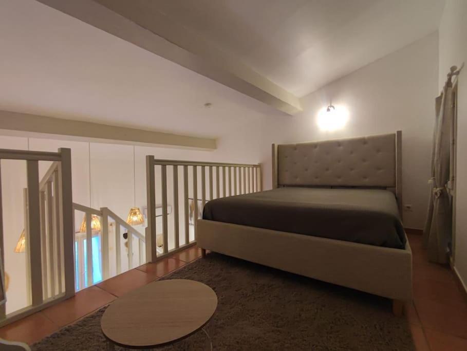 Appartement Cosy 2/4 Personnes La Roquebrussanne Екстериор снимка