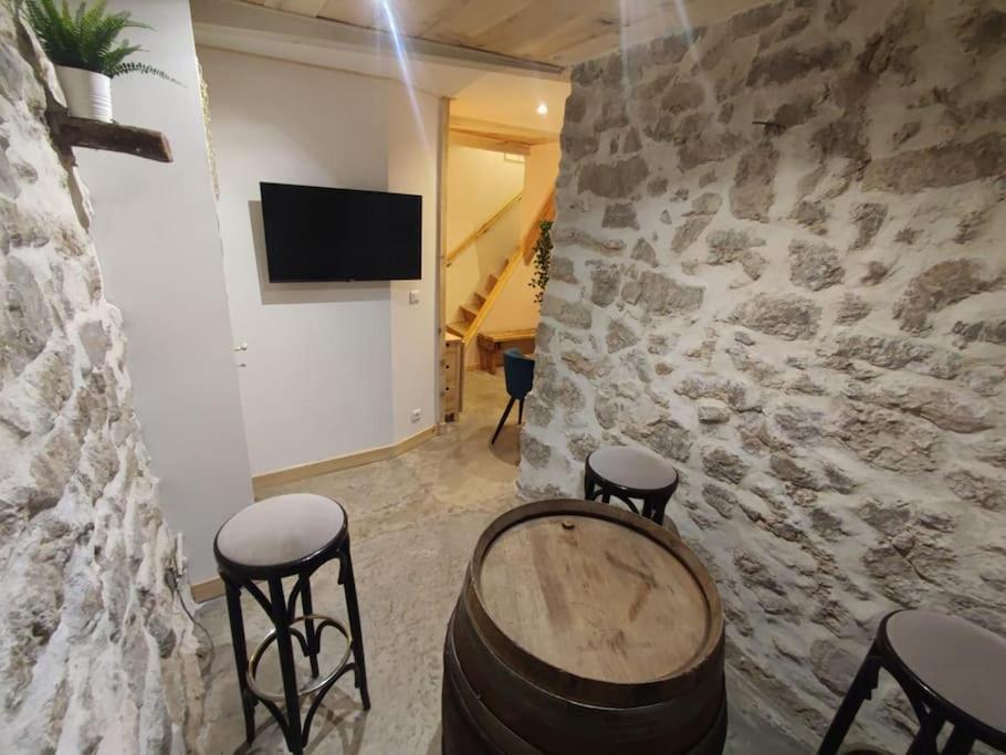 Appartement Cosy 2/4 Personnes La Roquebrussanne Екстериор снимка